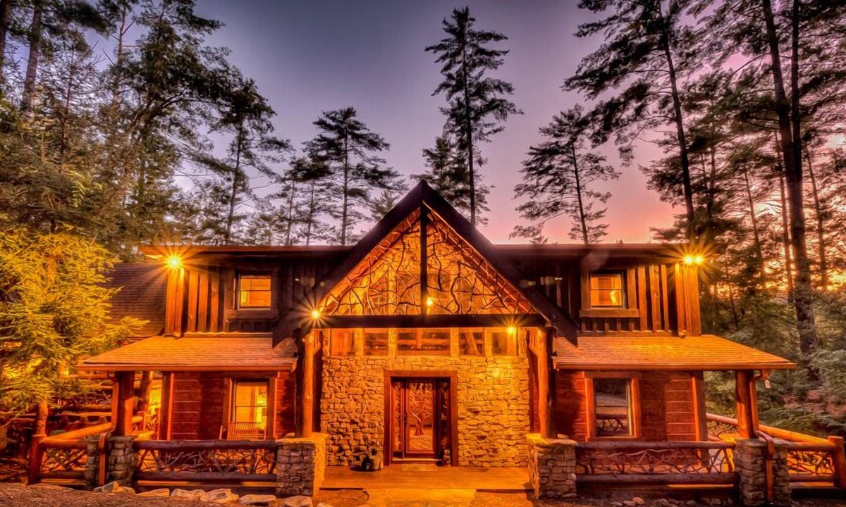 Cashes Valley Cabin | Whitewater Wilderness- Riverside Retreat | Outdoor Living | Luxury Kitchen