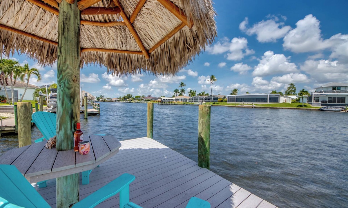 Caloosahatchee House | Wide Water Views, Hot Tub, Heated pool! 75 reviews.Villa 27