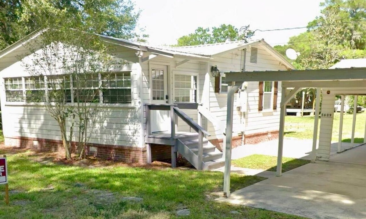 Homosassa House | Willard Retreat - Trailer parking, pet friendly, golf cart included