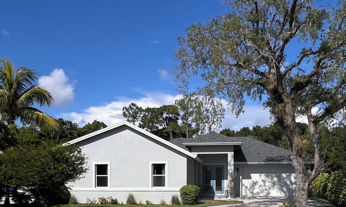 North Naples House | Wonderful quiet low traffic location only 3 miles from the beach