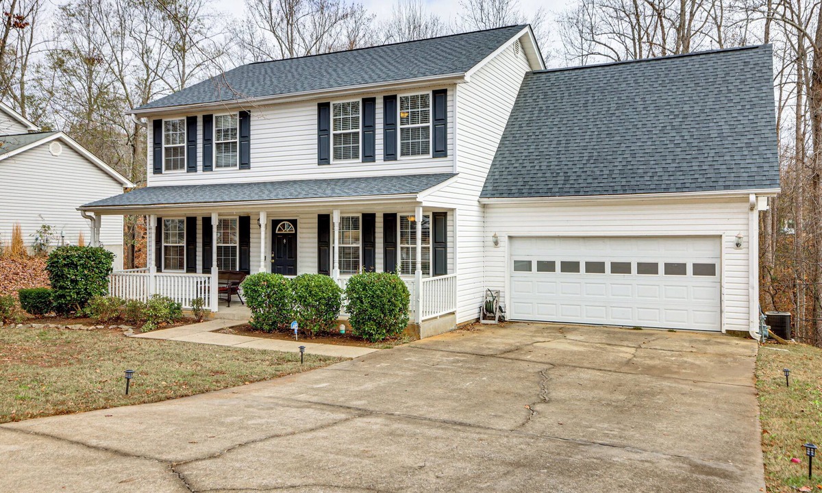 Simpsonville House | Wooded Trail On-Site, Spacious Simpsonville Home