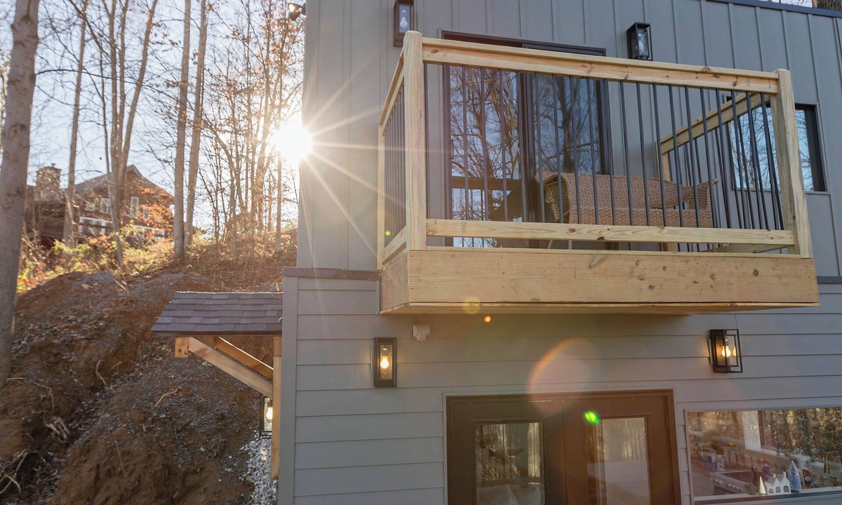 Byrdstown House | Woodland Nook