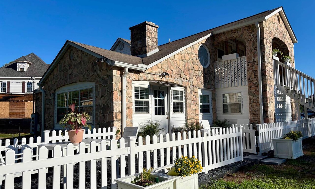 Dahlonega Villa | Woodward Villa A - Steps to Downtown Dahlonega
