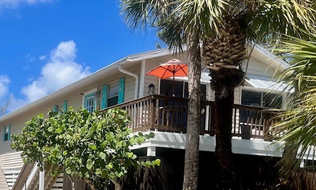 Sanibel Cottage | WORK FROM HOME - LIVE IN PARADISE! Live on Sanibel Island - Walk to the beach!