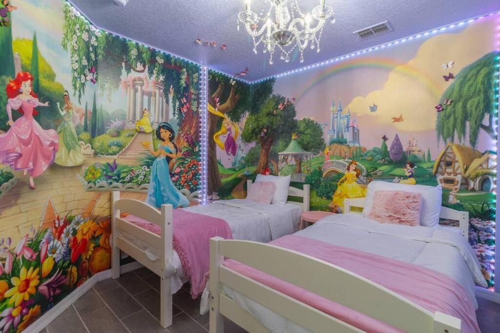 Sandy Ridge House | Wow! Gorgeous 4bed Disney themed and private pool