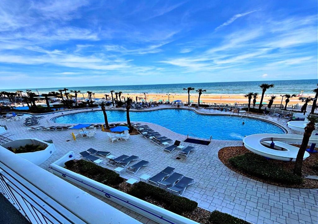 Daytona Beach Apartment | Wyndham Ocean Walk Resort Oceanfront by the Sea 3BR 4111
