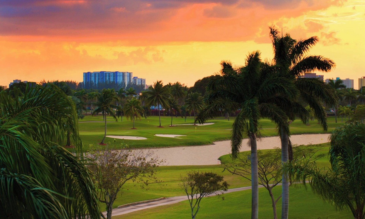 Seybold Hotel | You found it! 4 Sleek Units, Virtual Tour Inside!
