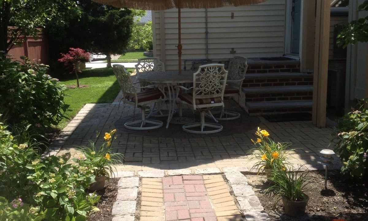 Brigantine Condo | Your beach retreat is waiting!Clean cozy second floor duplex in great location.