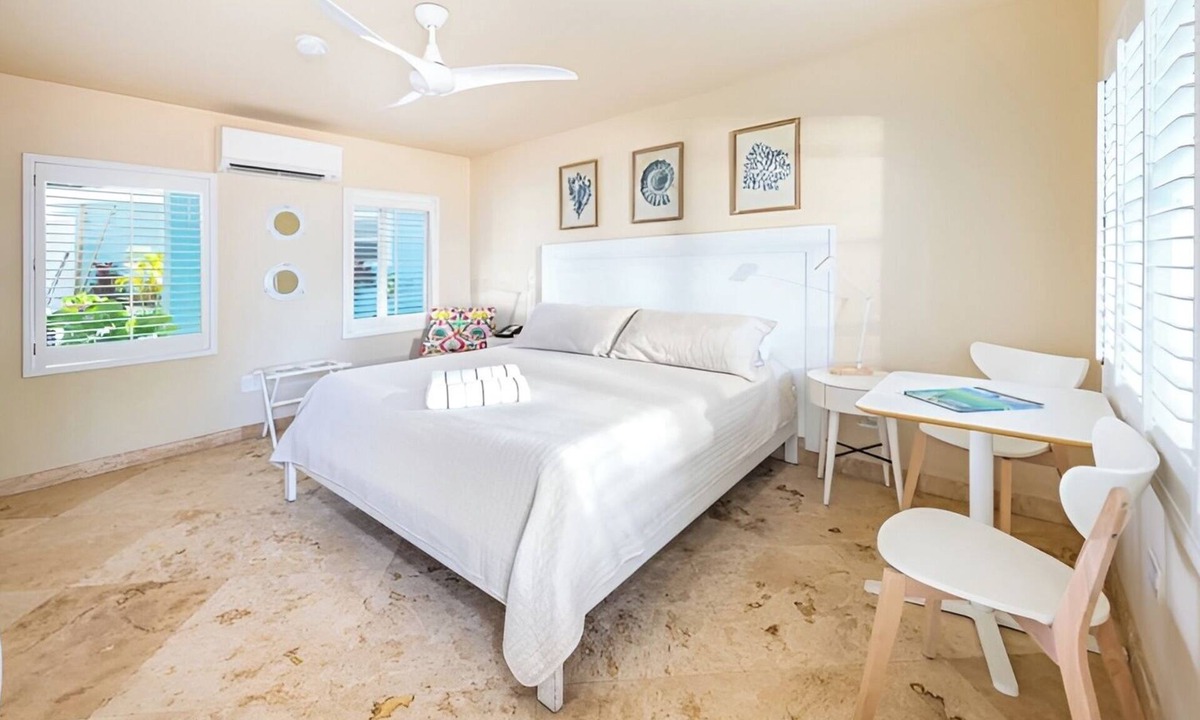 Long Key Hotel | Your Ideal Home Base for Every Adventure! Outdoor Pool, Pets Are Welcome!