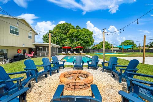 West Palm Beach Villa | Your own 5BR Private Oasis! wPrivate PoolPickleball