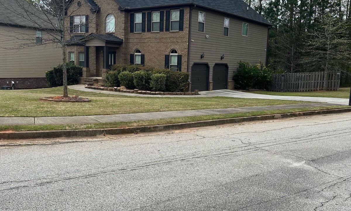 Covington House | Your privacy will be paramount and your area will be nice and clean.