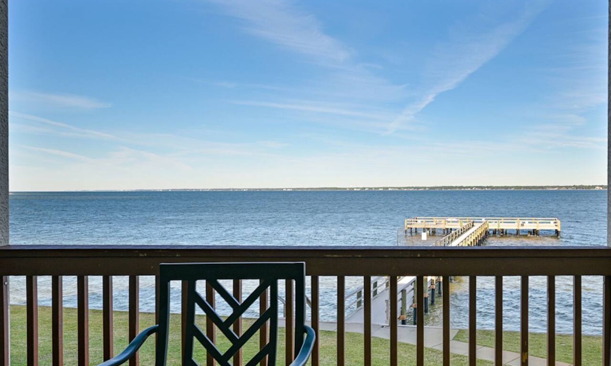 Navarre Beach Condo | Your Sound Side Sanctuary Awaits in Palms 1-206
