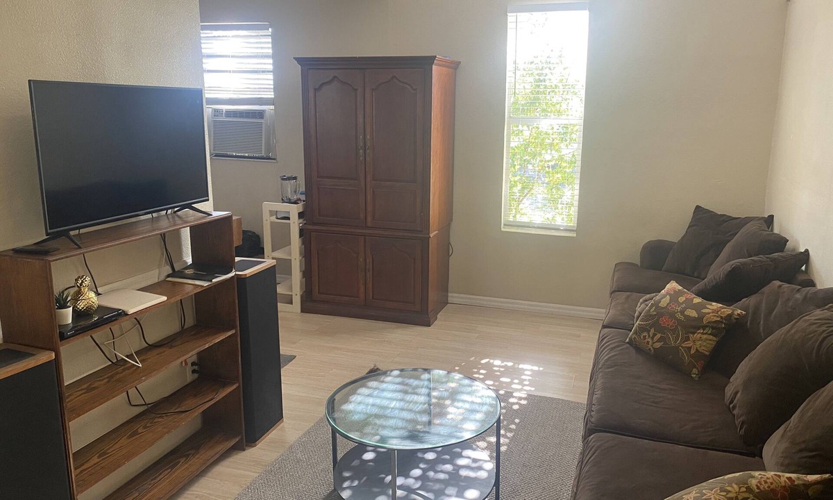 Ybor City House | Your Ybor Bargain is here!