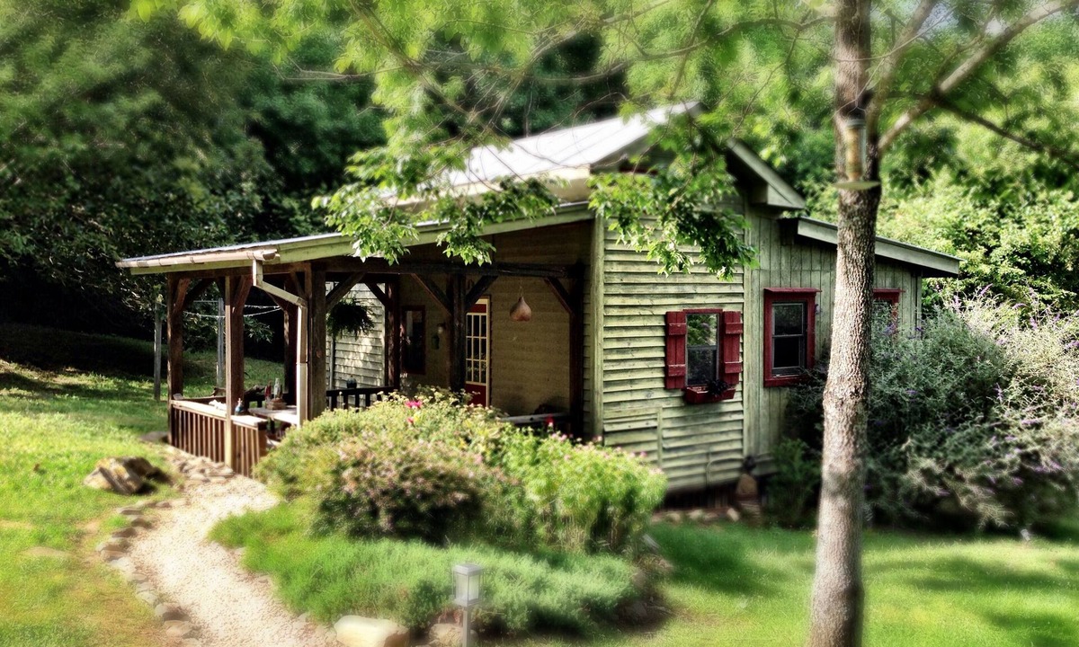 Tiger Cottage | Zen Mountain Cabin: Forest-Bathing & Private Waterfall in Wine Country