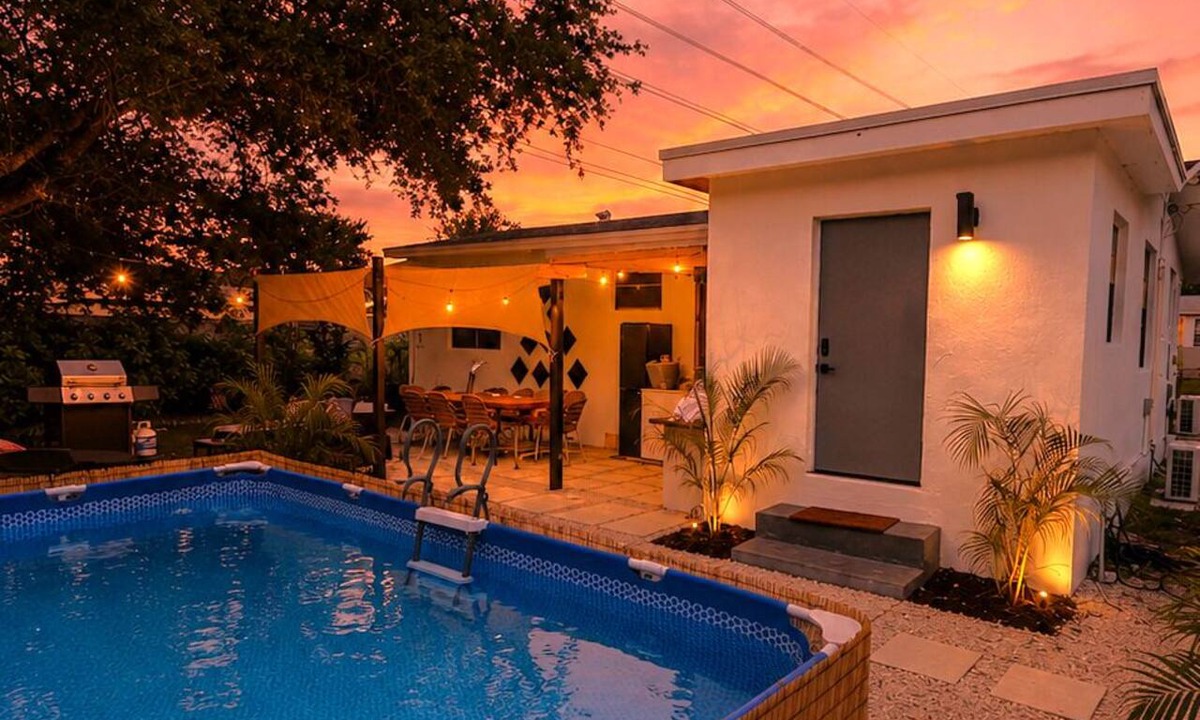 Driftwood House | Zonn Villas 4BR Pool Home Near Hard Rock