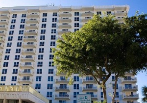 1 BR Condo 1406L - 2 blocks off beach with great Ocean and Intercoastal Views.