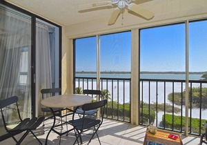 101 m² Condo ∙ 2 bedrooms ∙ 6 guests