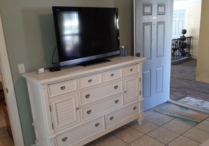 #117 2min walk to the beach, heated pool WI-Fi, digital cable TV