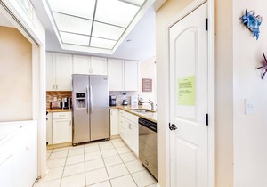 11th Floor Gulf Front Condo Great Amenities & Private Beach Access