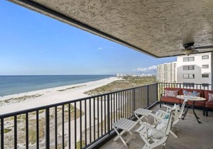 1208 Lighthouse Towers