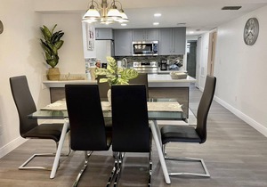 123 m² Apartment ∙ 3 bedrooms ∙ 8 guests