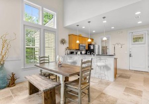 1383 Laurel Grove