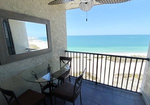 18th Floor Million Dollar Views!