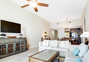 18th Floor Ocean View Condo with Private Washer/Dryer, Fast WiFi, and Central AC