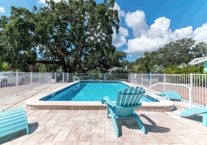 1B Newly Renovated Studio at Coastal Cottages