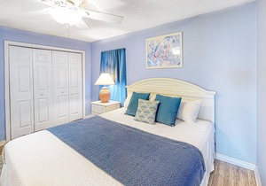 1st Floor Cozy Tropical Condo W/Bay Views Pool & Grills