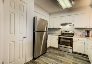 2 B, Three Bedroom Townhome | 3 Bed, 3 Bath