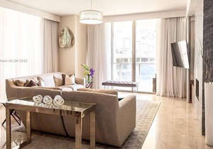 2 Bedroom Condo 326030 by Houzlet