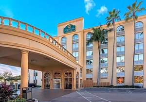 2-Star Hotel ∙ La Quinta by Wyndham West Palm Beach Airport