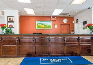 2-Star Hotel ∙ Rodeway Inn Newark