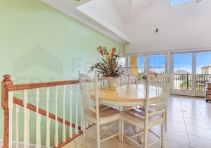 204 m² House ∙ 3 bedrooms ∙ 8 guests