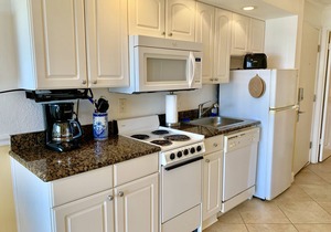 215 Beachers Lodge Direct Ocean Front Crescent Beach One Bedroom Condo