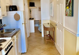 215 Beachers Lodge Direct Ocean Front Crescent Beach One Bedroom Condo