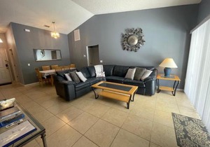 3 Bedroom Villa with Poolside Cinema and Games Room Close to theme Parks sleeps 6 plus 2