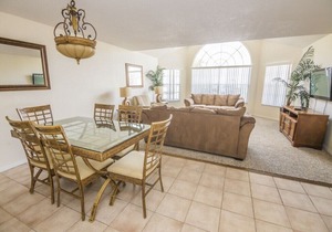 3 Bedrooms - Communal Pool - Resort Amenities - Royal Palm Bay