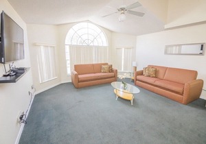 3 bedrooms - Resort Amenities - Close to Disney - Royal Palm Bay