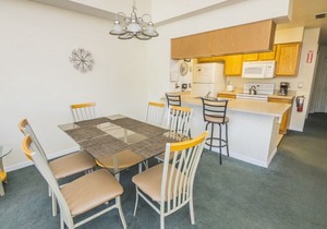3 bedrooms - Resort Amenities - Close to Disney - Royal Palm Bay