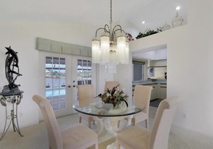 316 Edgewater Court