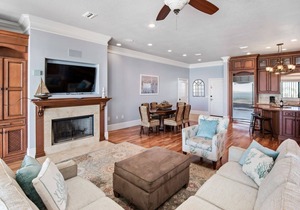 3BR/3BA ~ ON THE BEACH! Sleeps 9 ~ Huntington By The Sea