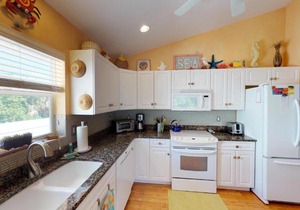 4851 Estero