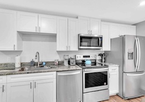 4B- Newly Renovated 2/1 at Coastal Cottages