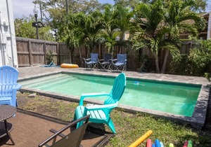 4BD WITH POOL AND BALCONY NEAR BEACH AND DOWNTOWN