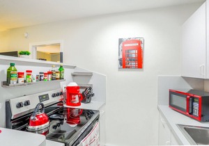 #5 Heated Pool, Private Patio & Grill, 1BR+sunroom
