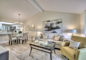 5 Star Beach Getaway! 3rd floor condo! Must see