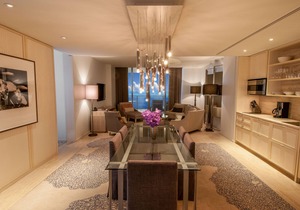 5 Star★★★★★Ocean Front Suite 1478 Sq Ft living 2 BR plus 2 large Balconies