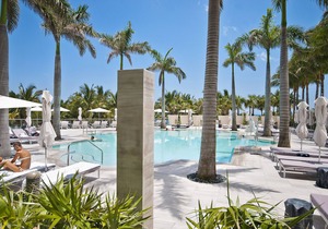5 Star★★★★★Ocean Front Suite 1478 Sq Ft living 2 BR plus 2 large Balconies